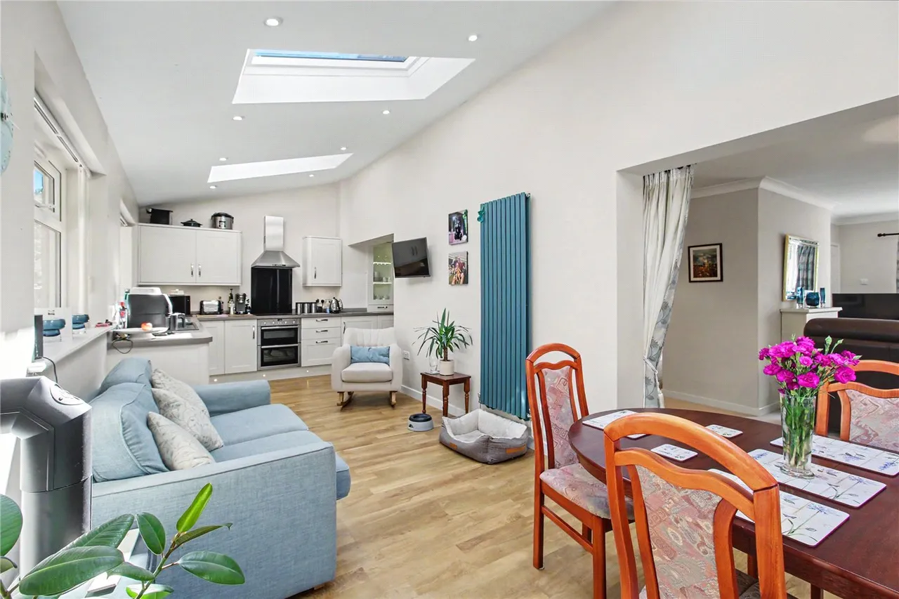 4 bed house for sale — Lower Park Walk, Holton, Halesworth, Suffolk, IP19