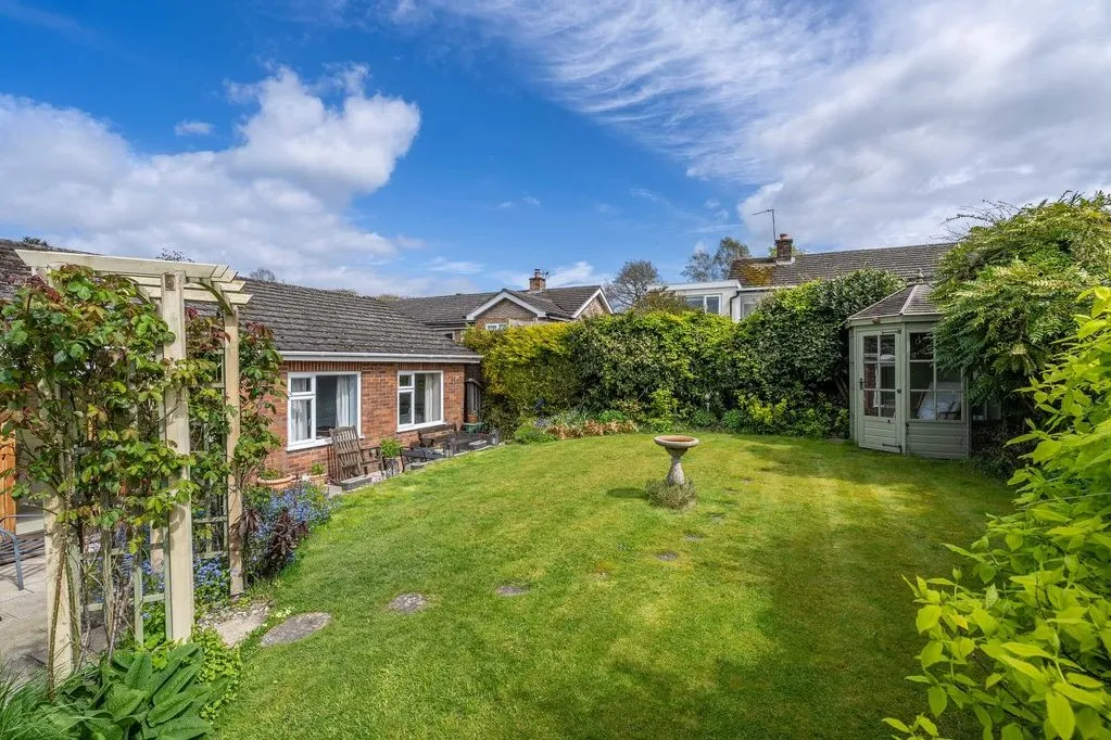 Walton Avenue, Much Wenlock, Shropshire TF13 6HA, photo 31