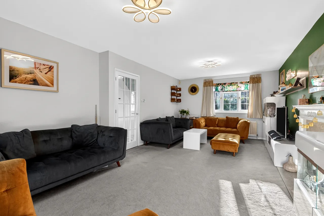 4 bed house for sale, Abbots Lane, Kenley, CR8