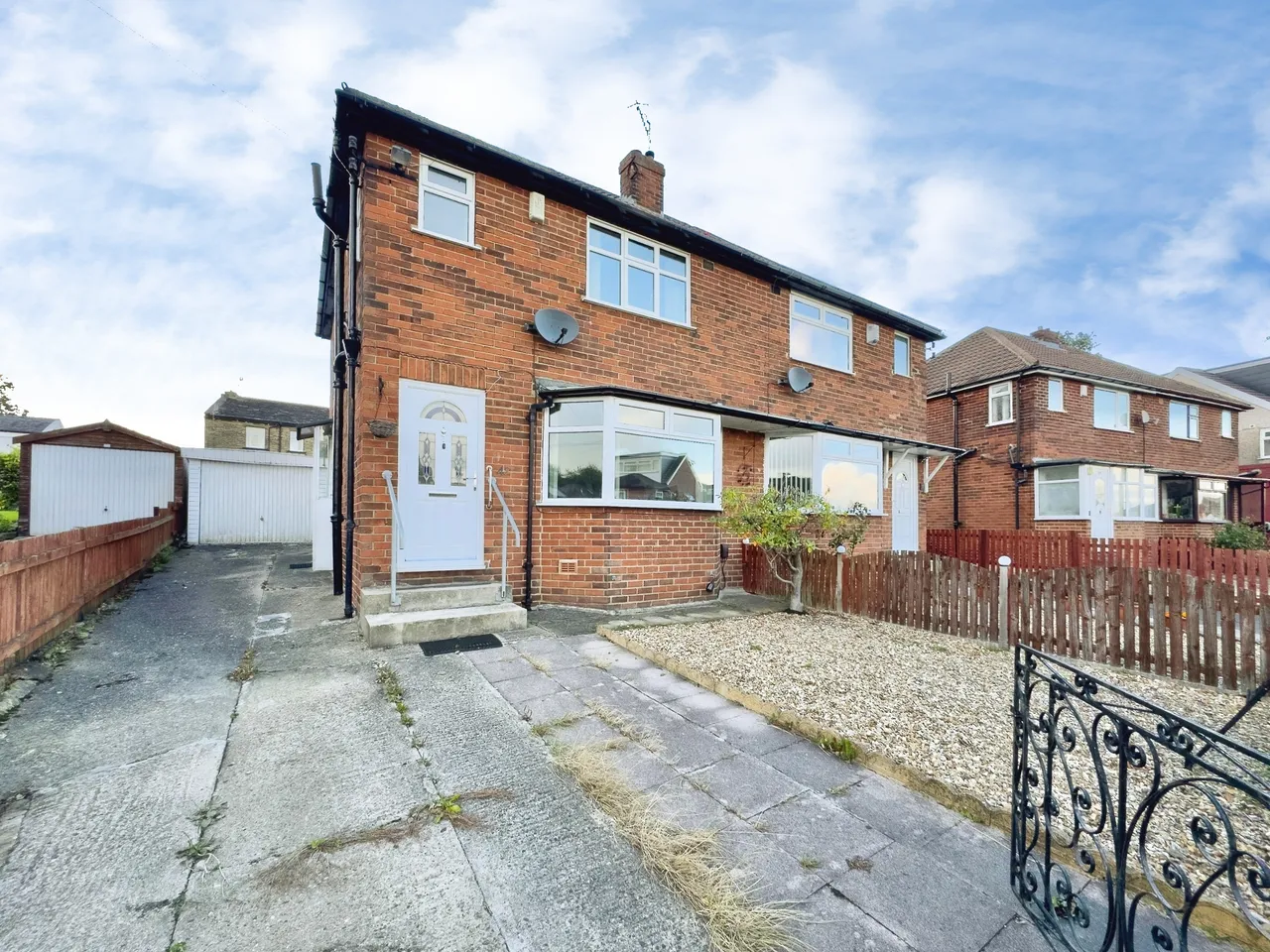 3 bed house for sale, St. Wilfrids Crescent, Bradford, BD7