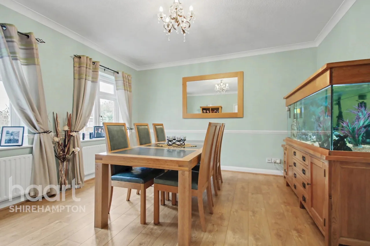 Lois Drive, Shepperton, TW17, photo 10