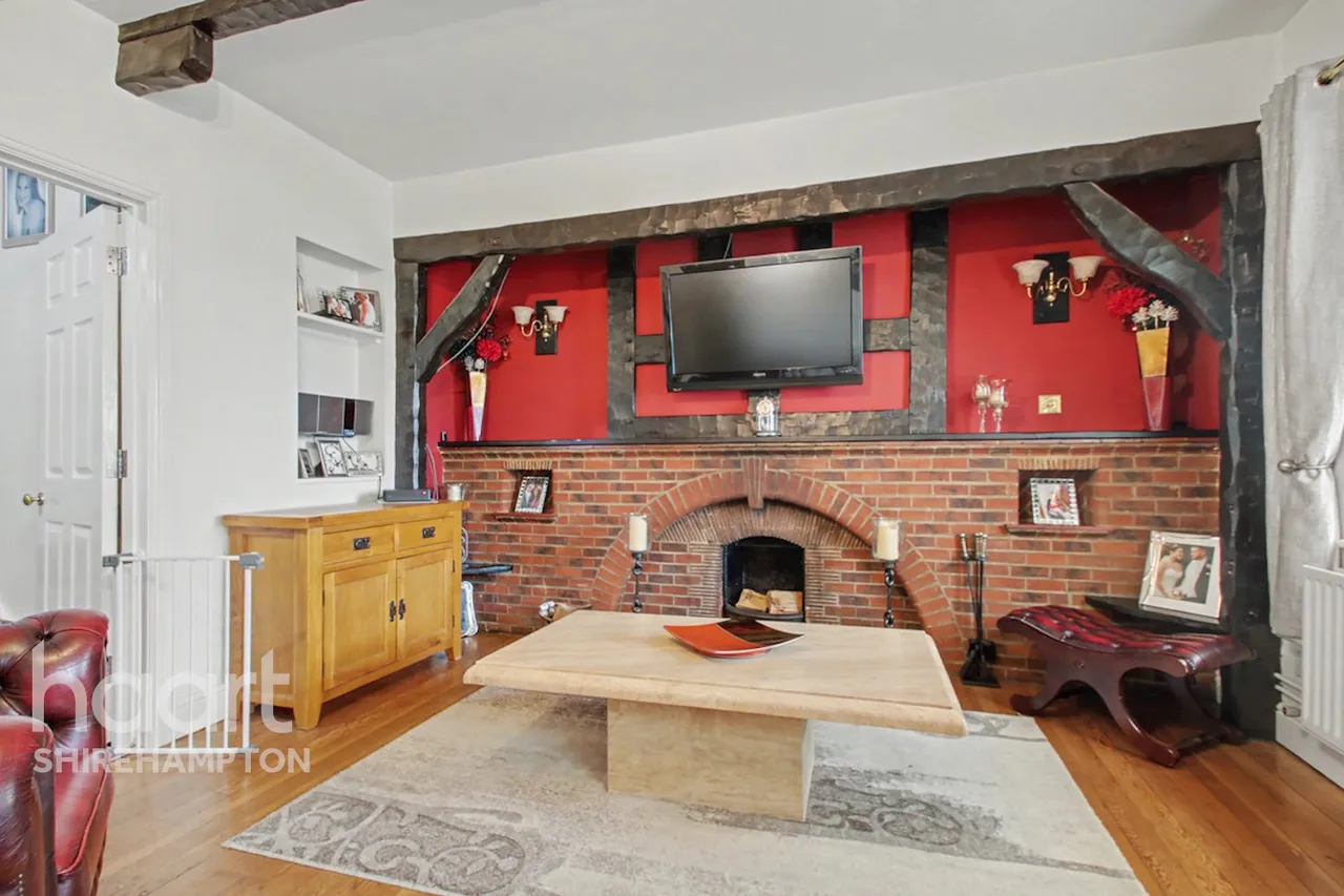 Lois Drive, Shepperton, TW17, photo 4