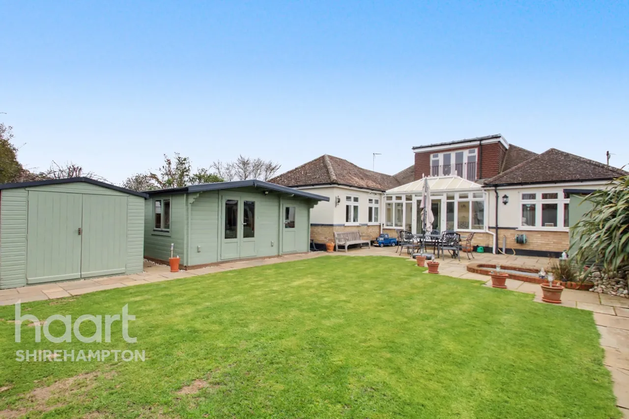 Lois Drive, Shepperton, TW17, photo 17