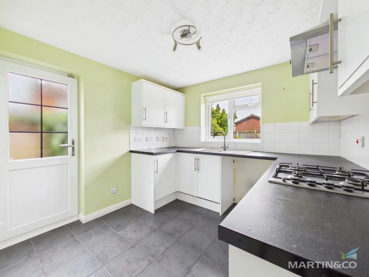 Ebony Close, Moreton, photo 8