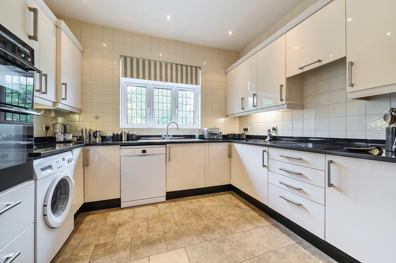 Myddelton Park, London, N20, photo 6