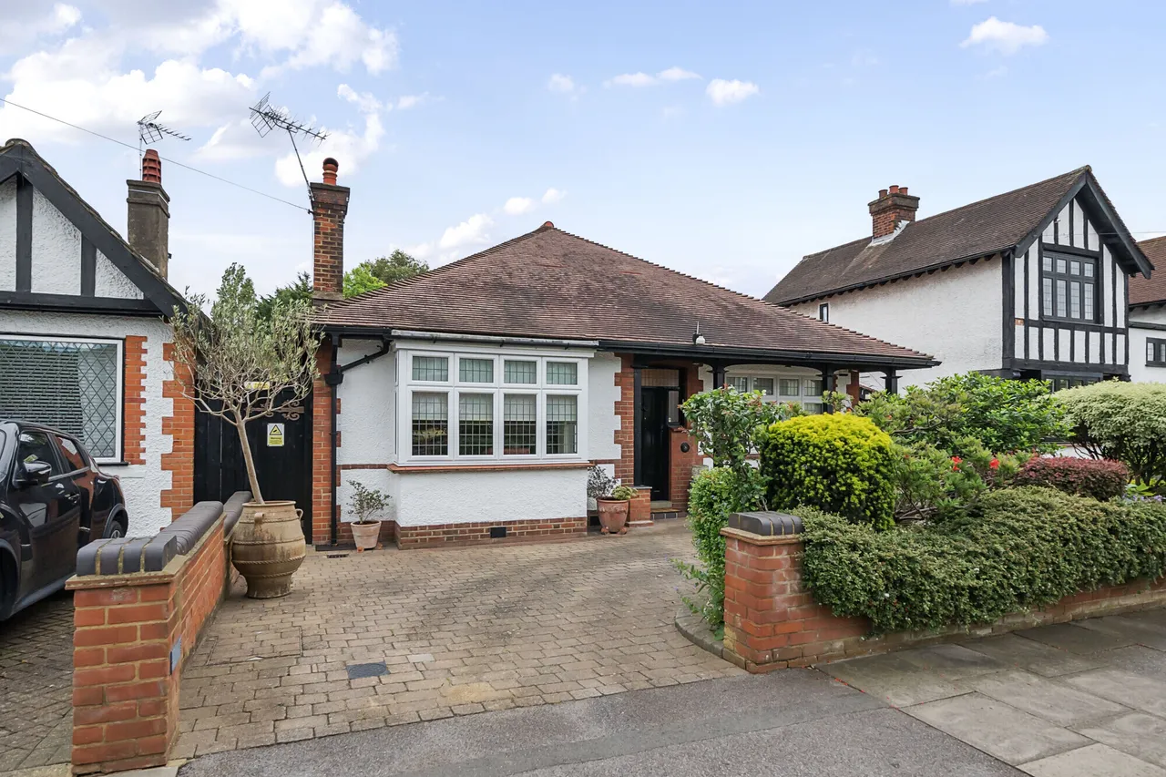 Myddelton Park, London, N20, photo 19