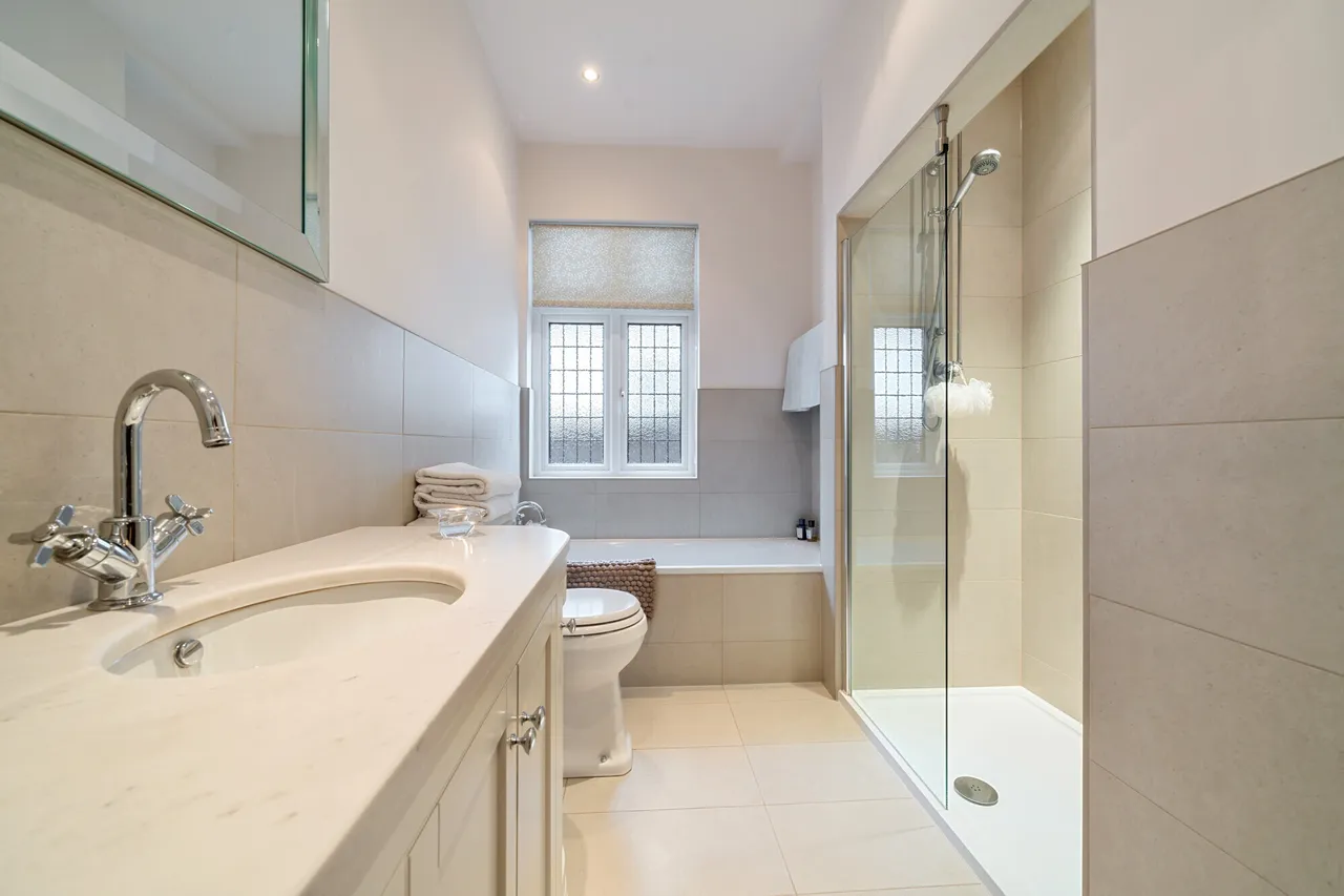 Myddelton Park, London, N20, photo 9