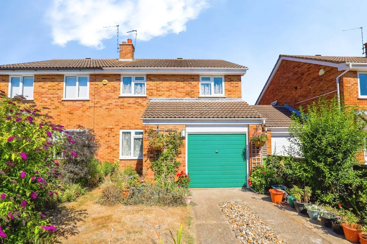 3 bed house for sale — Richmond Drive, Sittingbourne, Kent, ME10