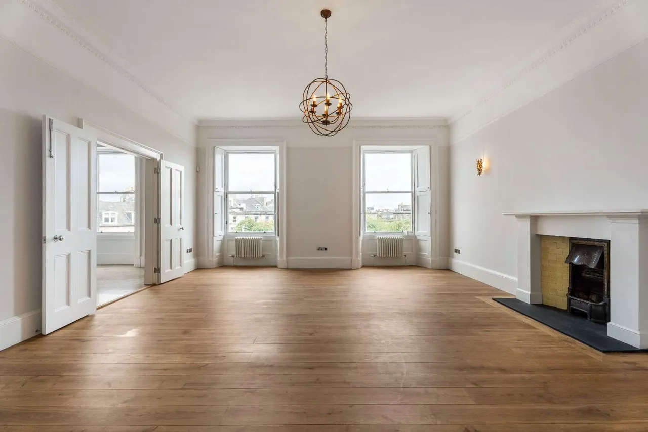 Atholl Crescent, West End, Edinburgh, Midlothian, EH3 8HQ, photo 2