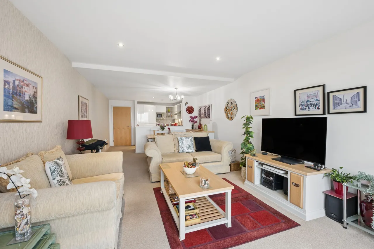 Blackburn Road, Bolton, photo 9