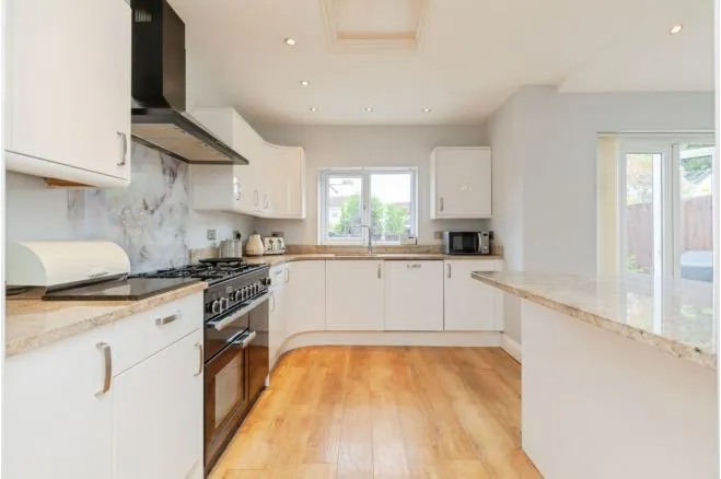 Newcombe Road, Bristol, photo 6