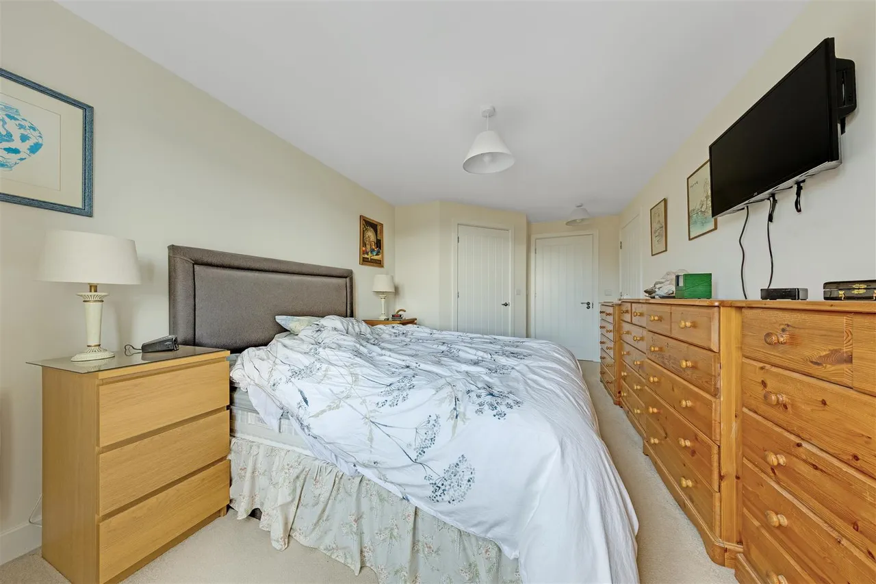 Station Road, Hook, RG27, photo 12