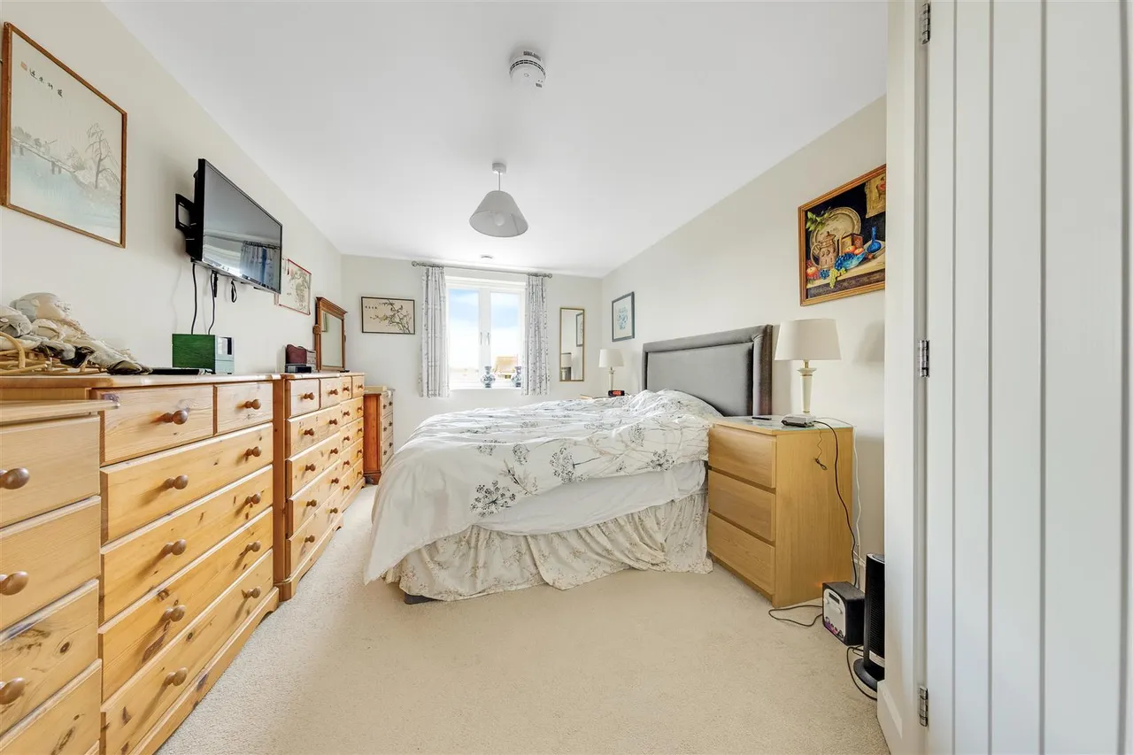 Station Road, Hook, RG27, photo 7