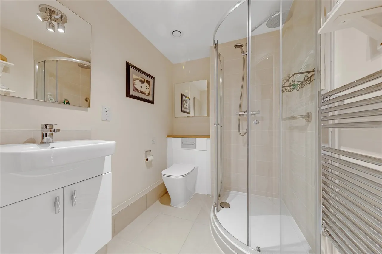 Station Road, Hook, RG27, photo 10