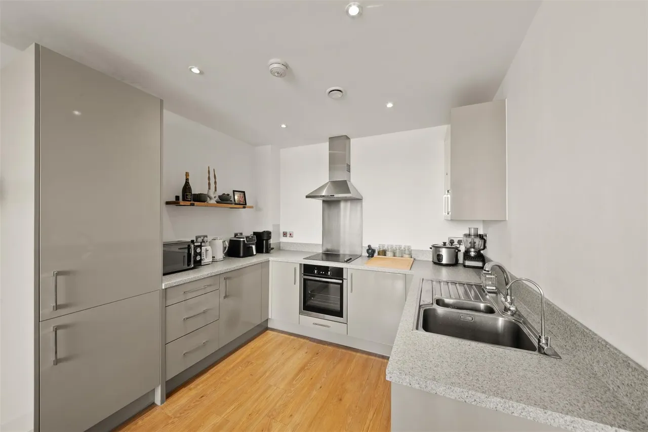 London Road, Isleworth, photo 5
