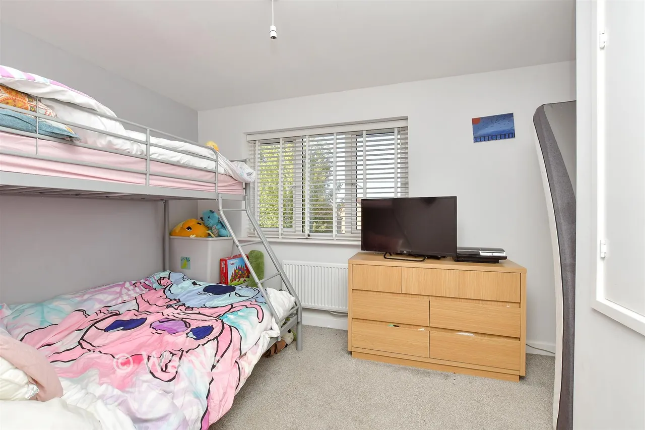 Beasley Close, Queenborough, ME11, photo 6