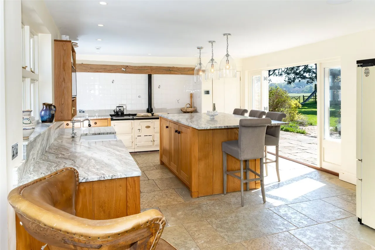 Dorchester Road, Sturminster Marshall, BH21, photo 9