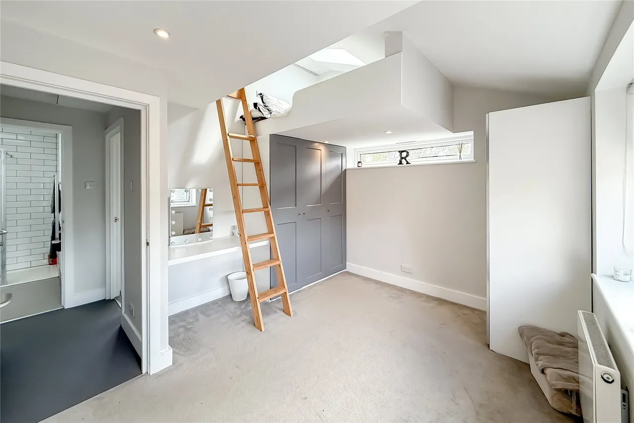 Aplins Close, Harpenden, Hertfordshire, AL5 2QB, photo 8