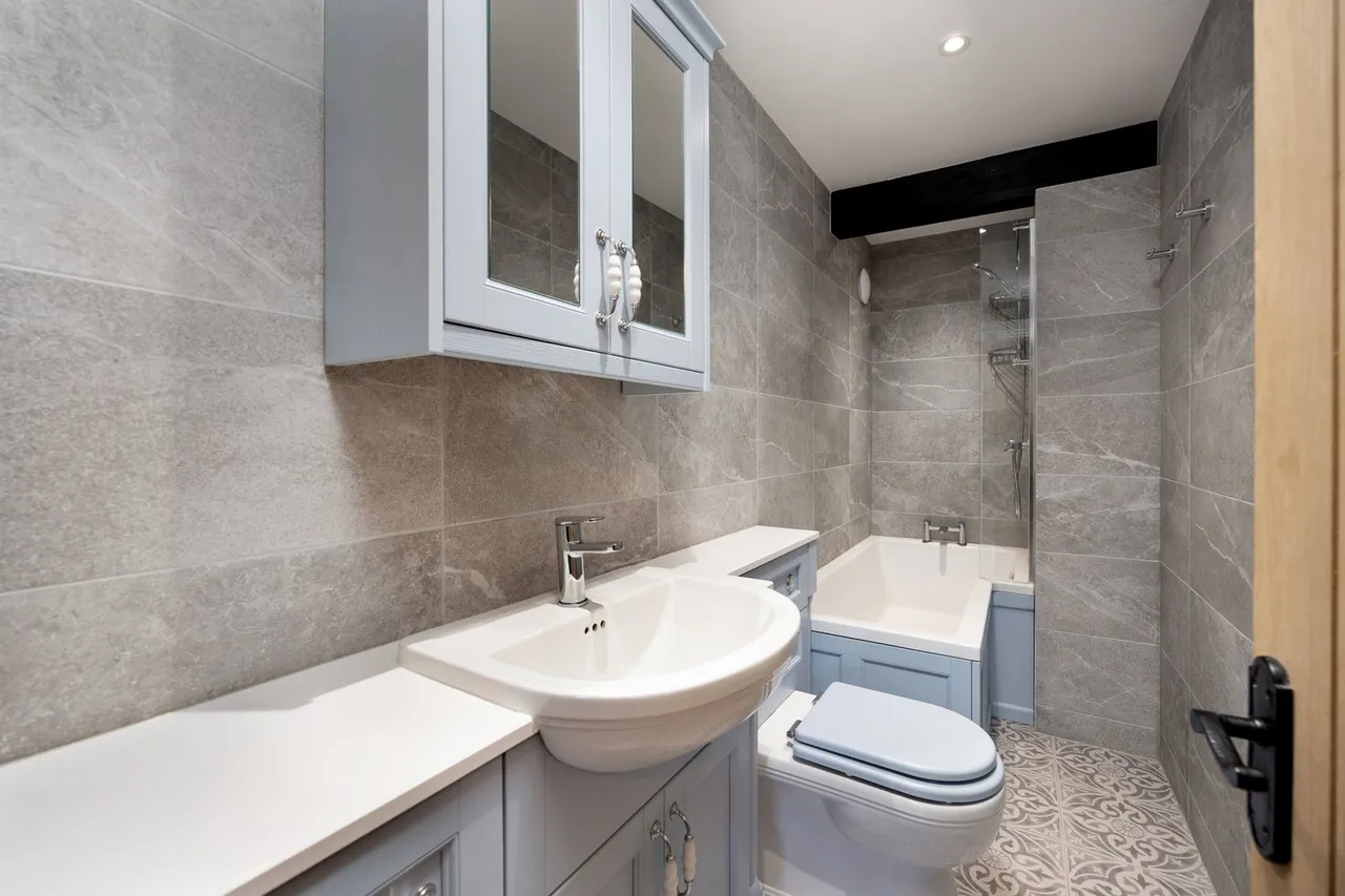 Melksham Road, Lacock, SN15, photo 26
