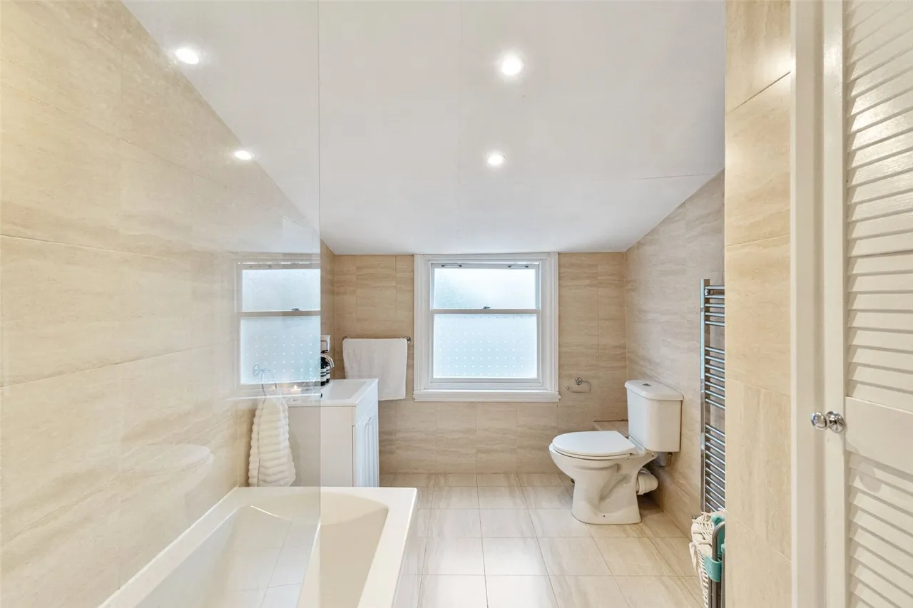 Plevna Road, Hampton, TW12, photo 8