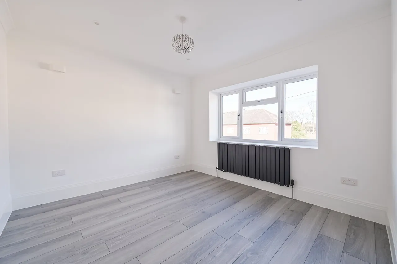 15 Lukin Crescent, London, photo 12