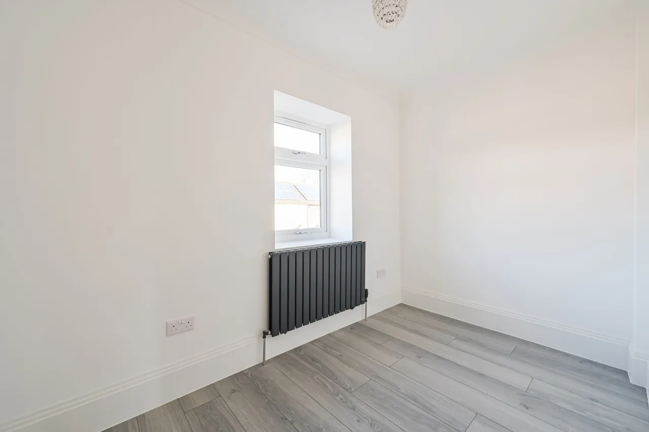 15 Lukin Crescent, London, photo 11
