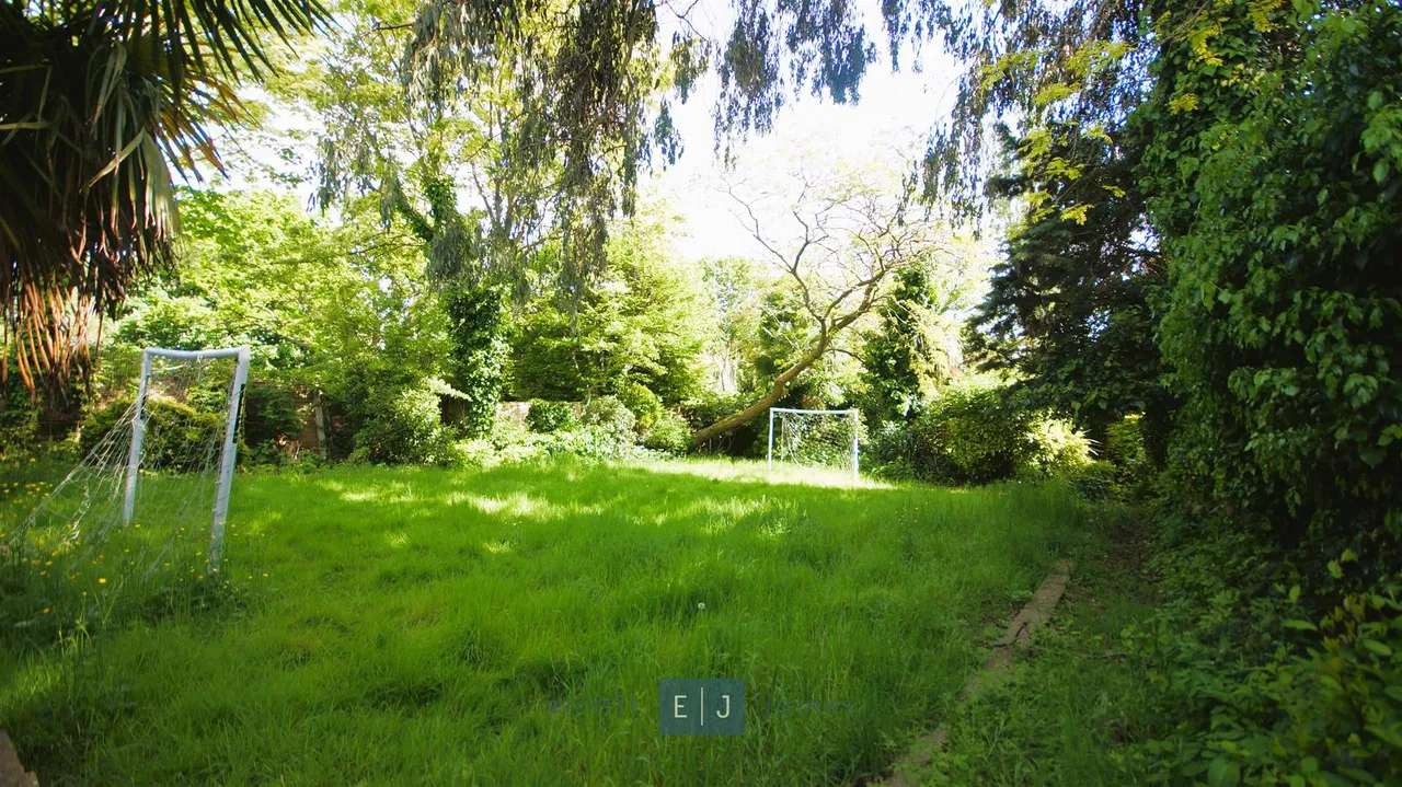 Manor Road, Chigwell, IG7, photo 8