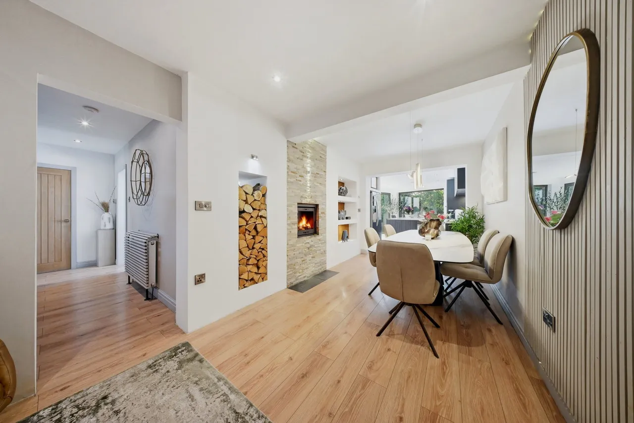 Knowsley Road West, Clayton Le Dale, BB1, photo 17