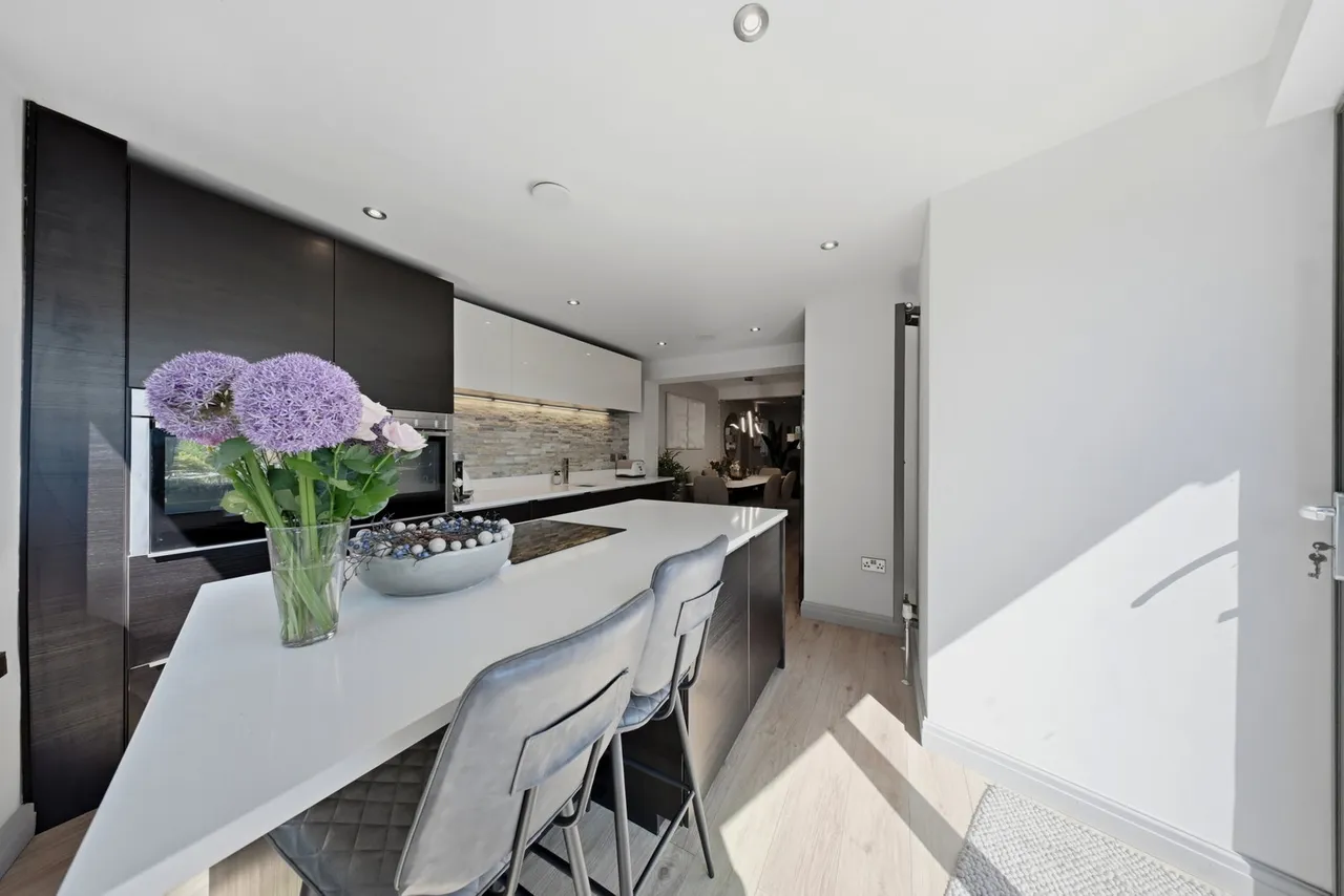 Knowsley Road West, Clayton Le Dale, BB1, photo 13