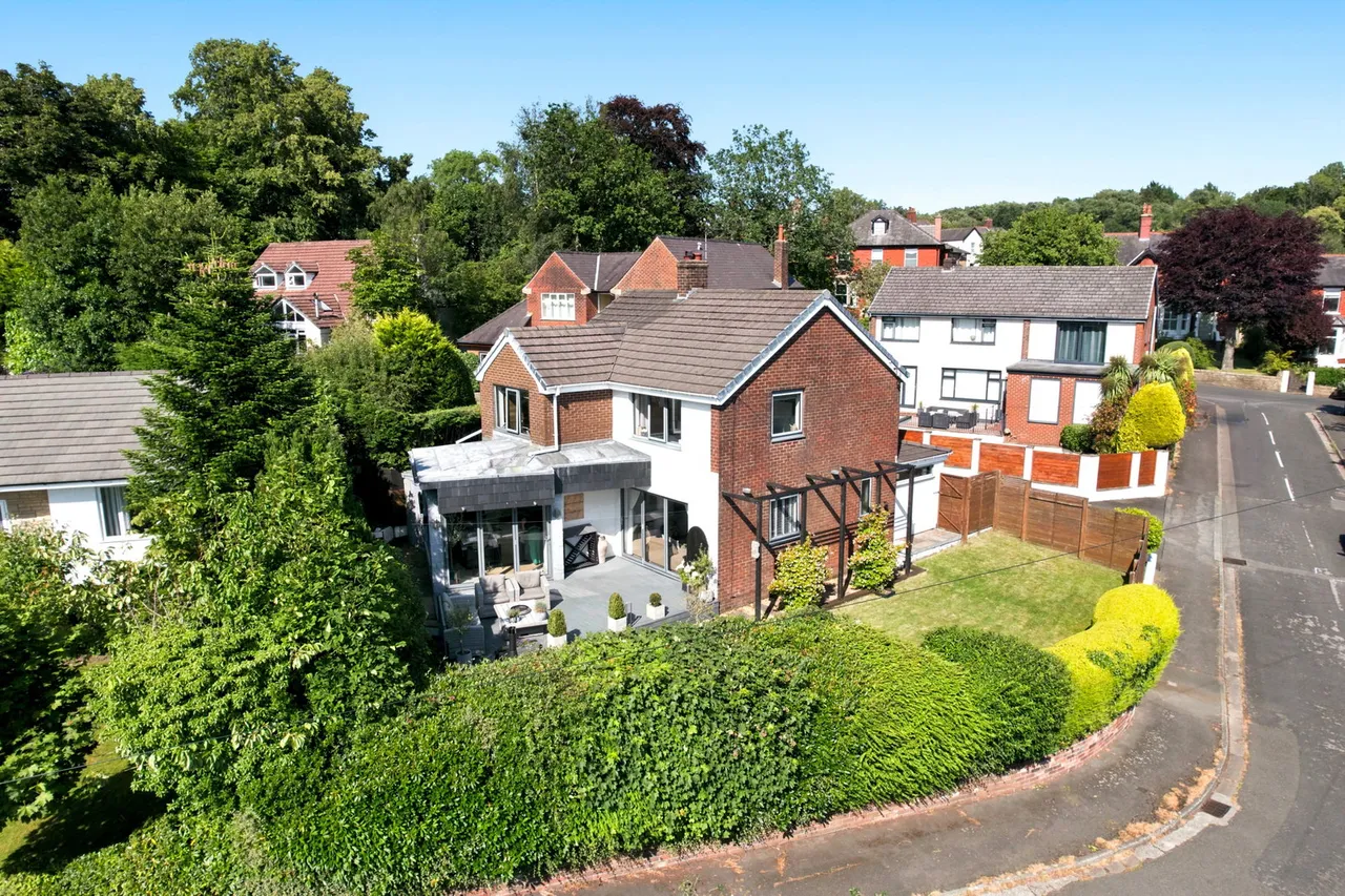 Knowsley Road West, Clayton Le Dale, BB1, photo 56