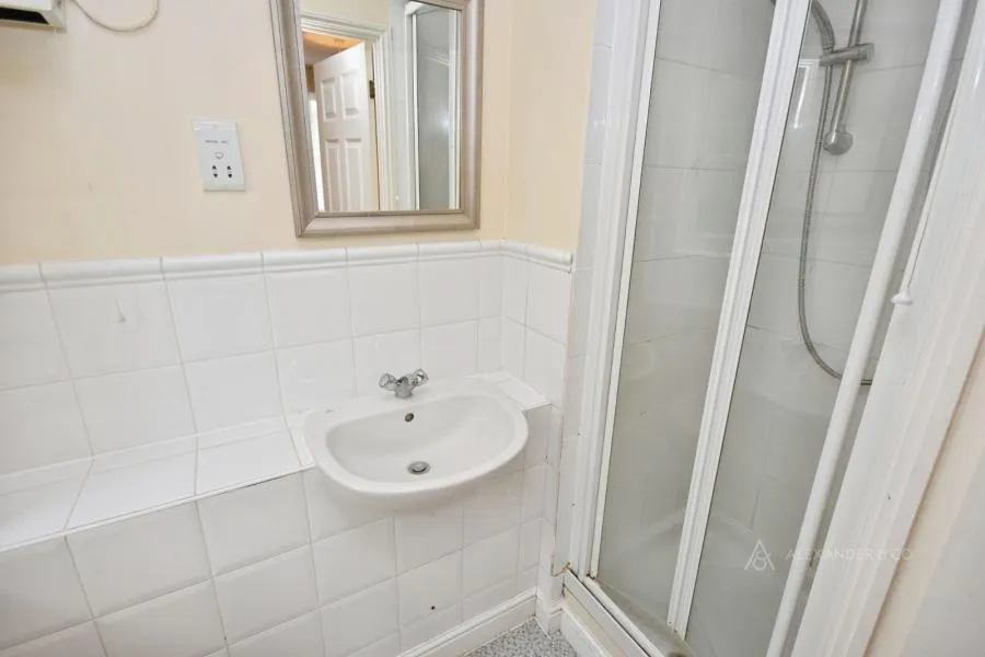 Whitehead Way, Aylesbury, HP21, photo 9