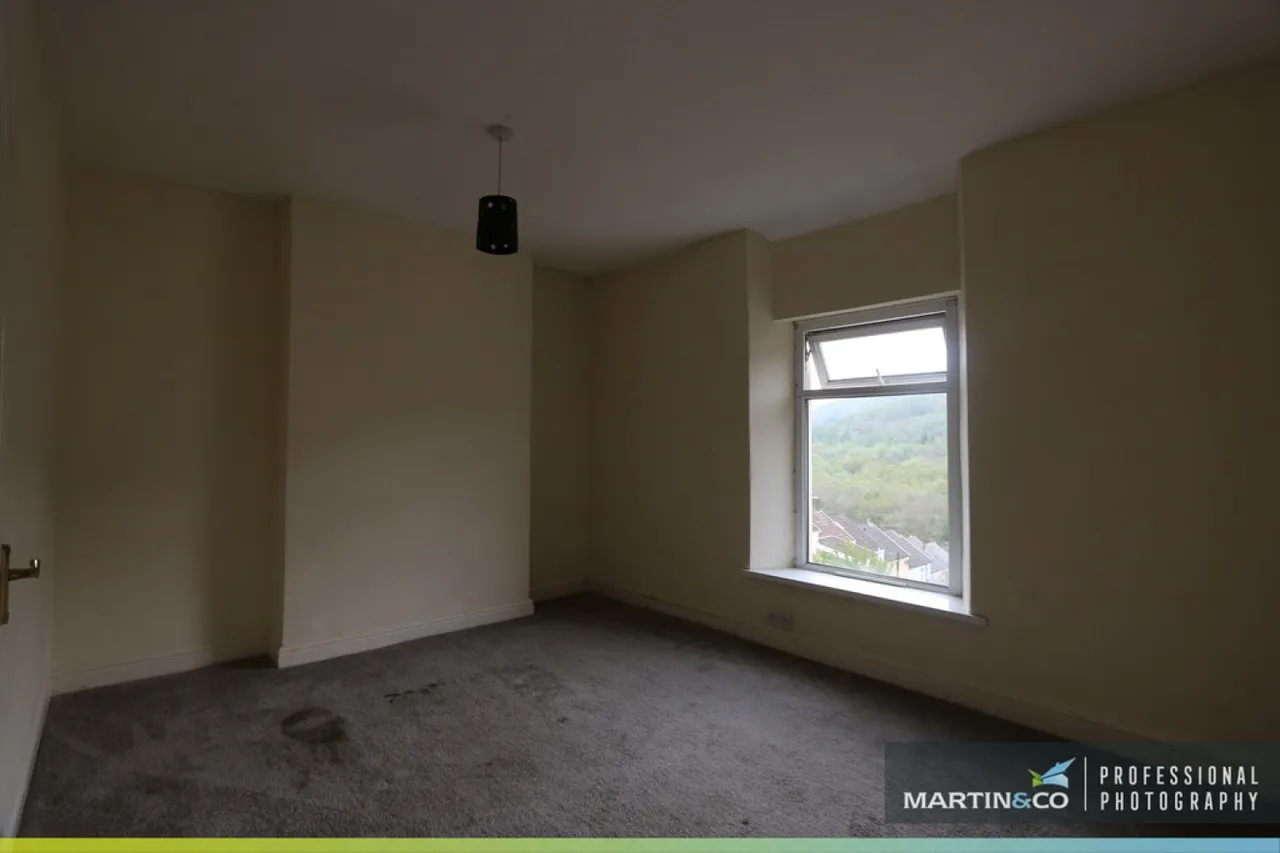 Main Road, Penrhiwceiber, photo 6