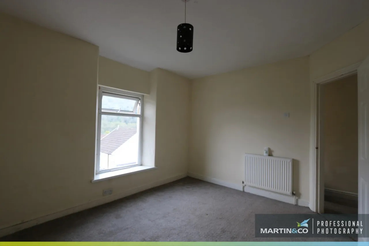 Main Road, Penrhiwceiber, photo 7