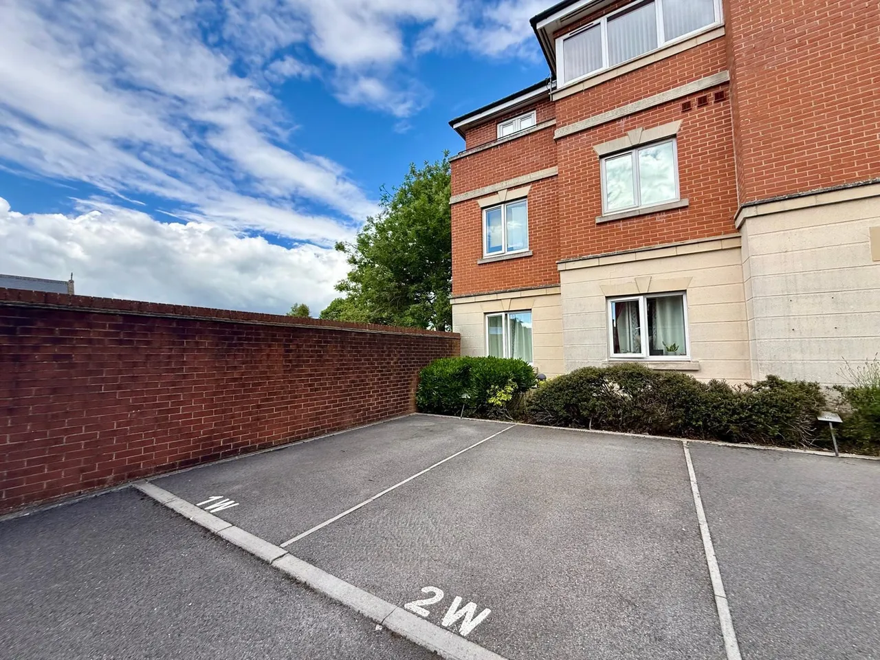 Brock End, Old Town, Swindon, Wiltshire, SN1 3HA, photo 14