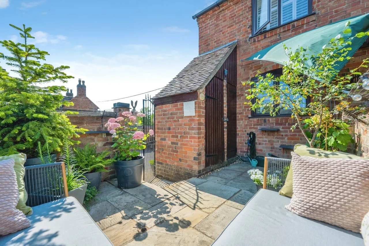 Main Road, Newton Regis, Tamworth, Warwickshire, B79, photo 14