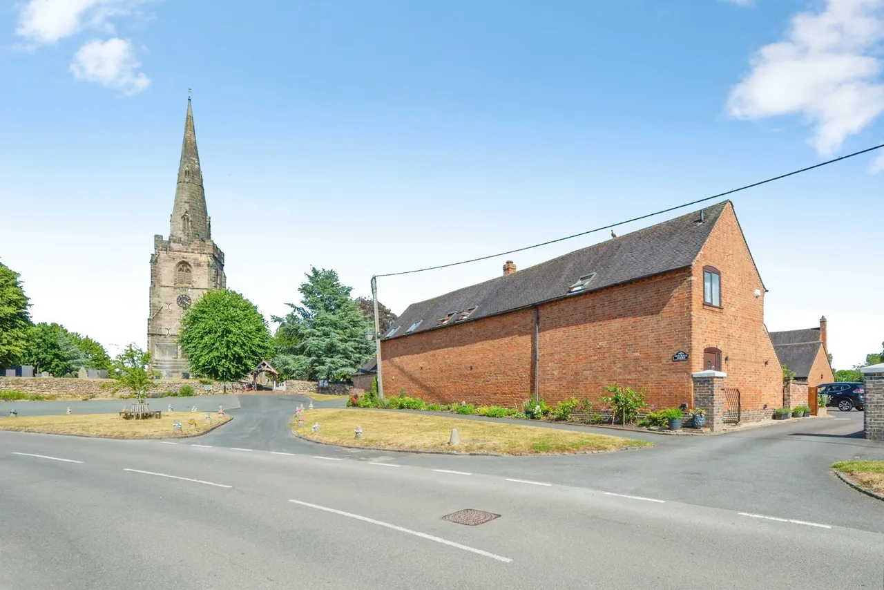 Main Road, Newton Regis, Tamworth, Warwickshire, B79, photo 15