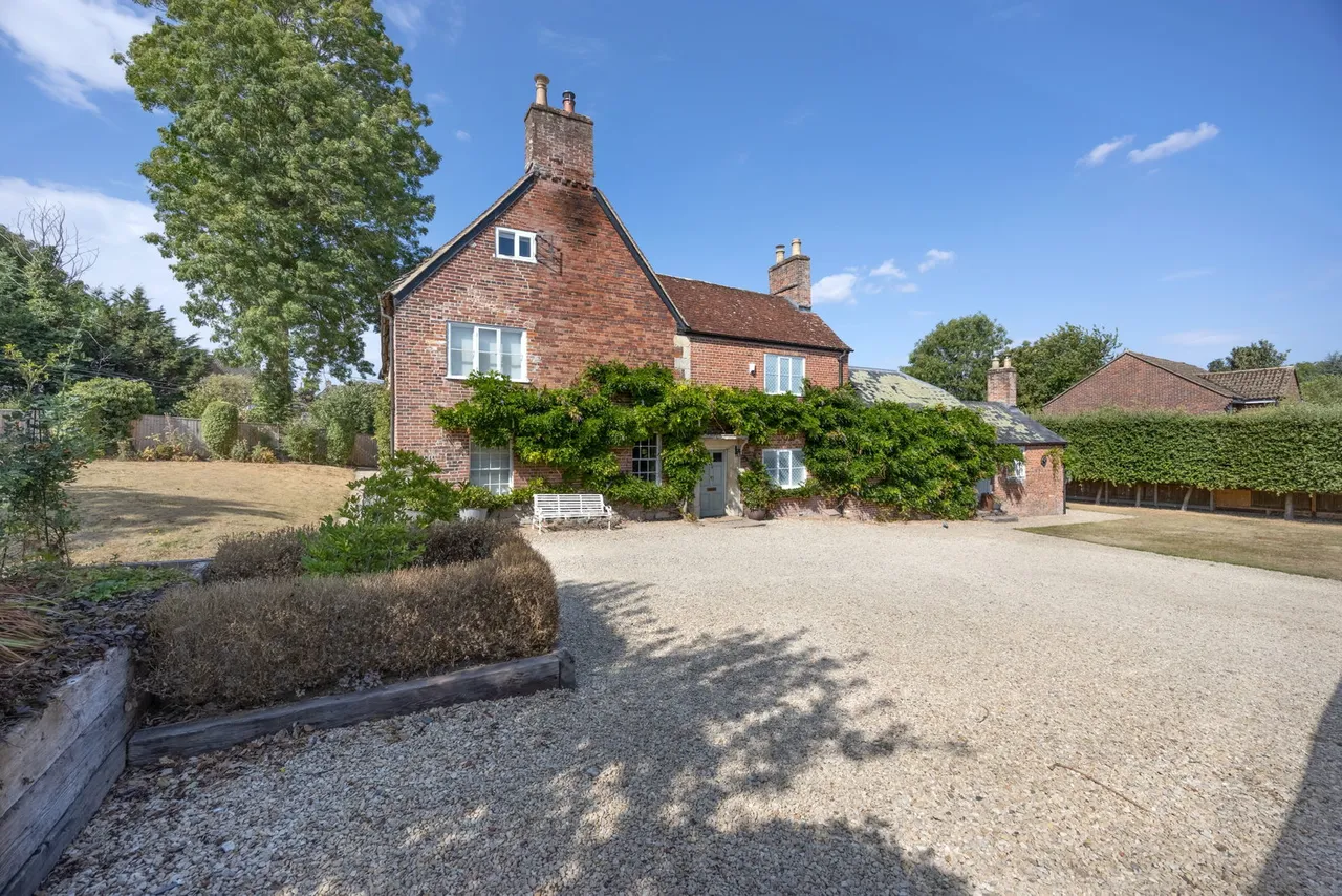 Court Lane, Bratton, BA13, photo 94