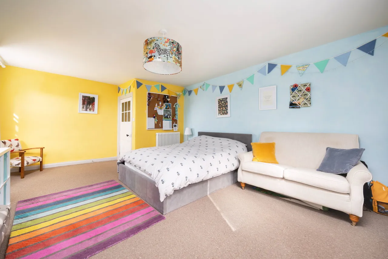 Court Lane, Bratton, BA13, photo 32