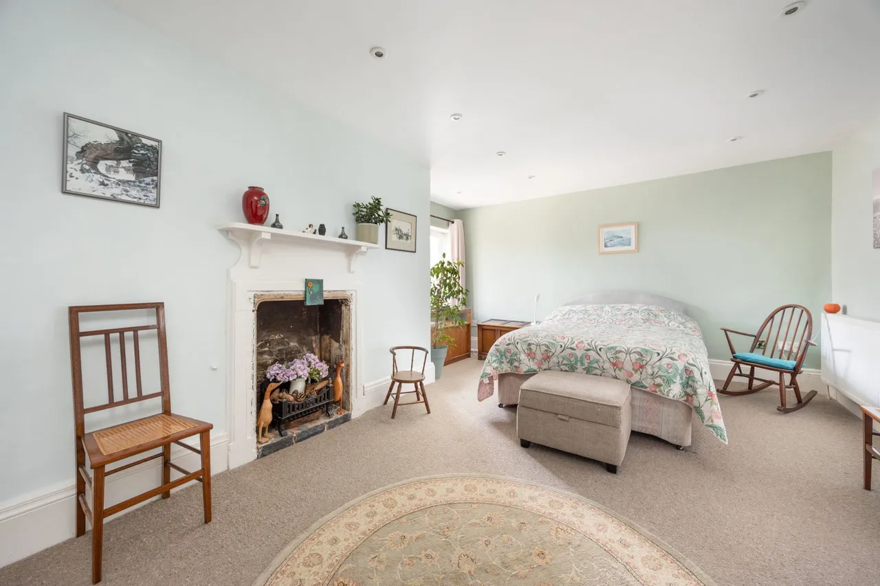 Court Lane, Bratton, BA13, photo 76