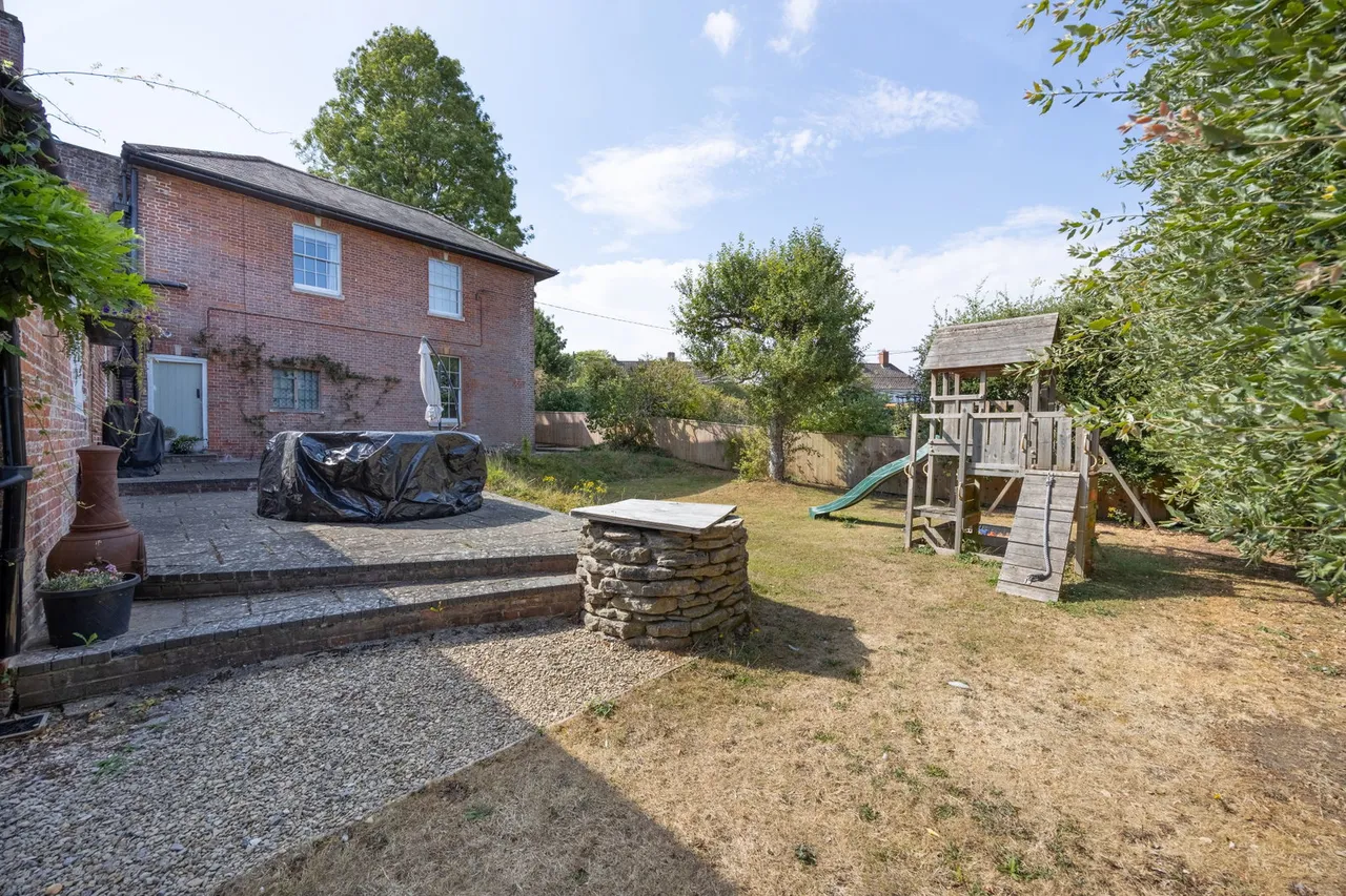 Court Lane, Bratton, BA13, photo 97