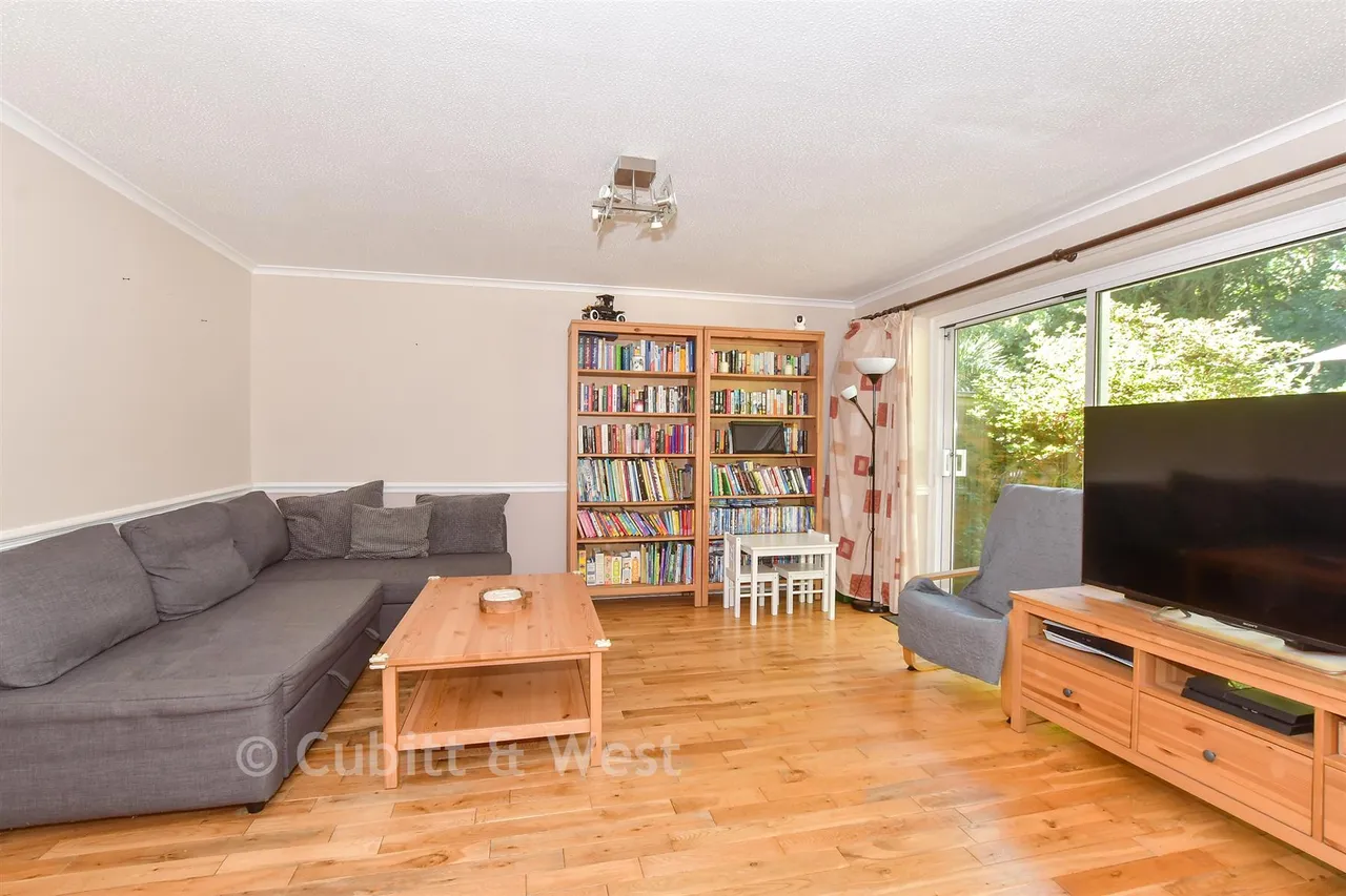 Cook Road, Horsham, RH12, photo 5