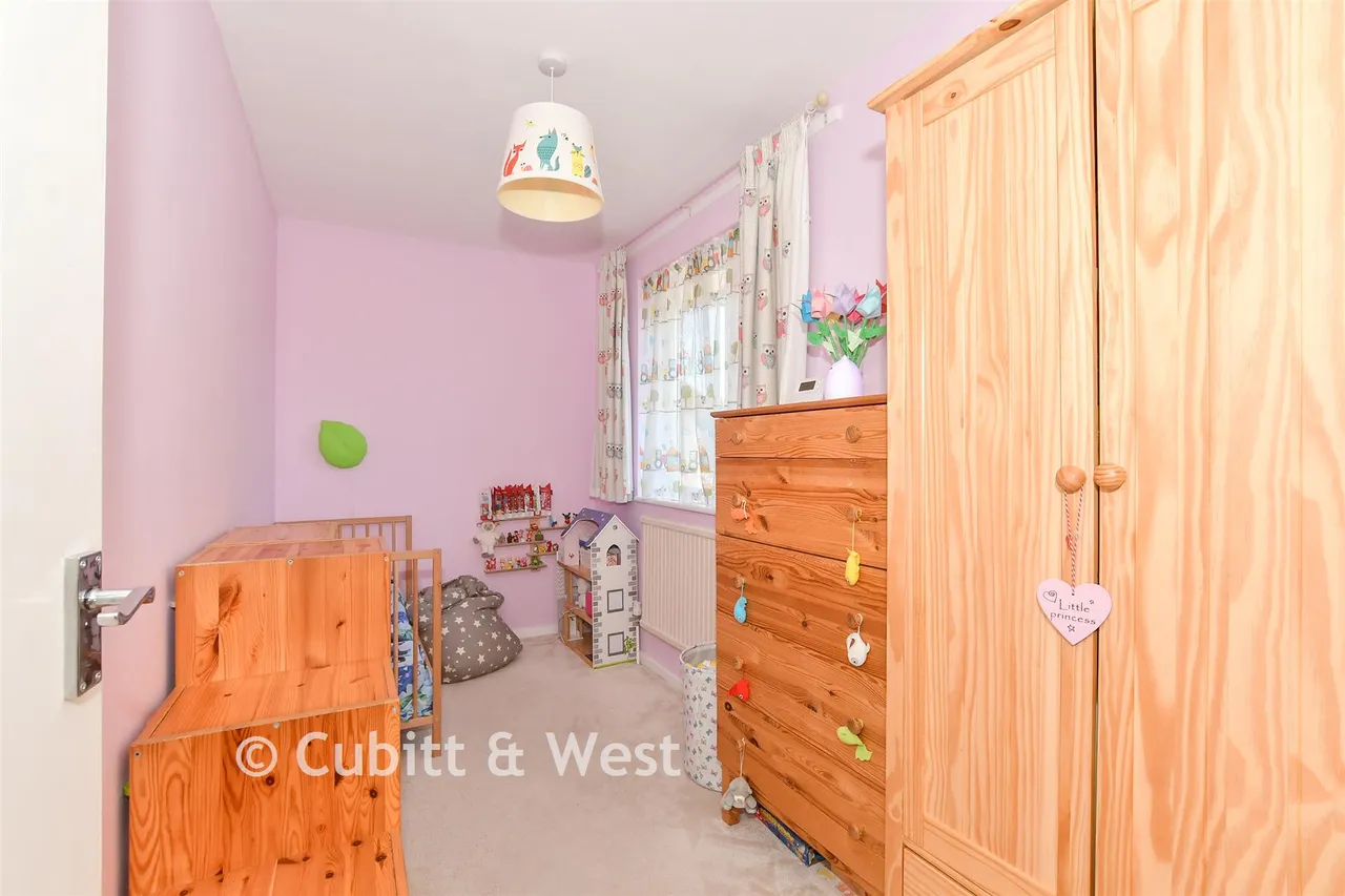 Cook Road, Horsham, RH12, photo 15