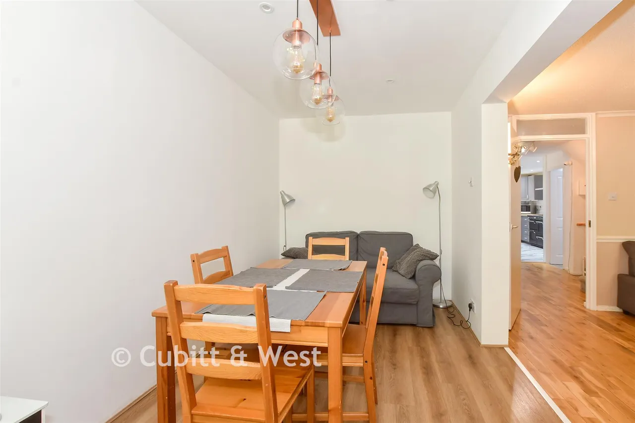 Cook Road, Horsham, RH12, photo 7