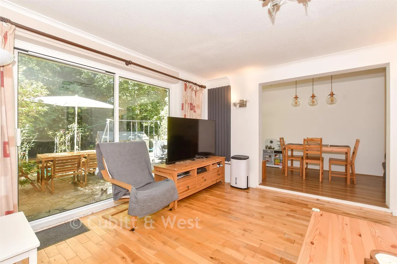 Cook Road, Horsham, RH12, photo 6