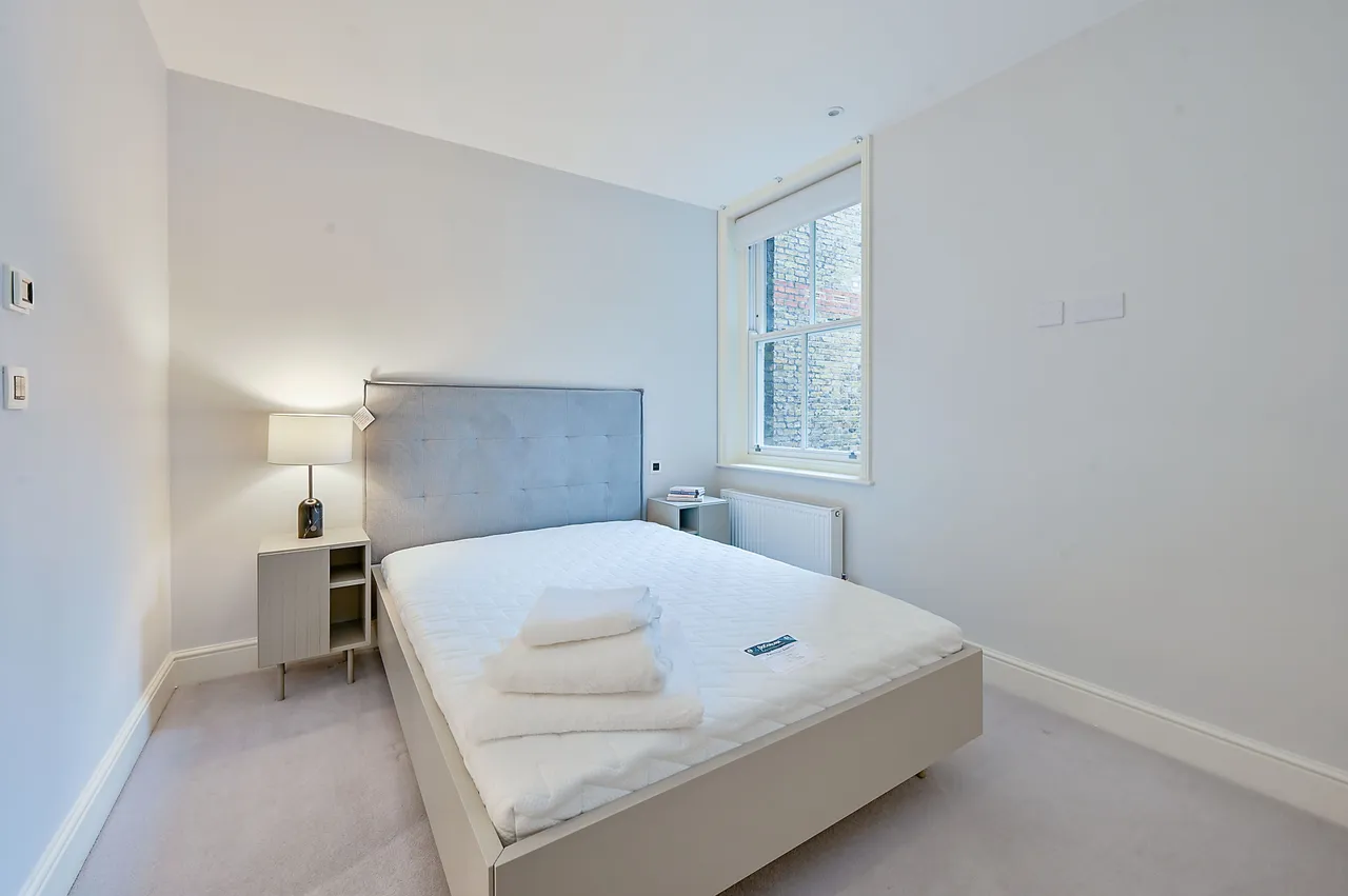 213 Hamlet Gardens, London, photo 6