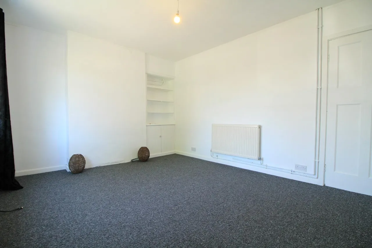 Grindon Crescent, Bulwell, NG6, photo 6