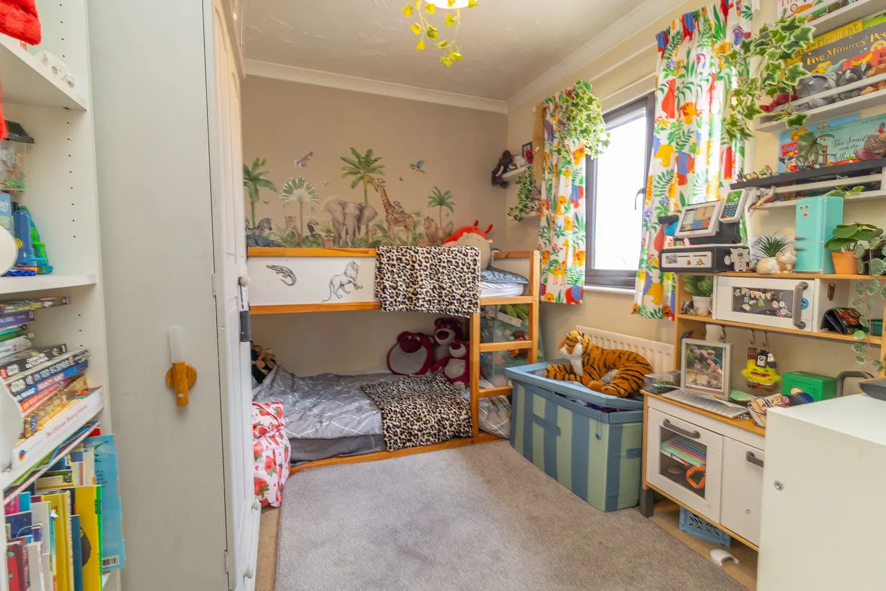 Elmfield Close, Potterspury, NN12, photo 16
