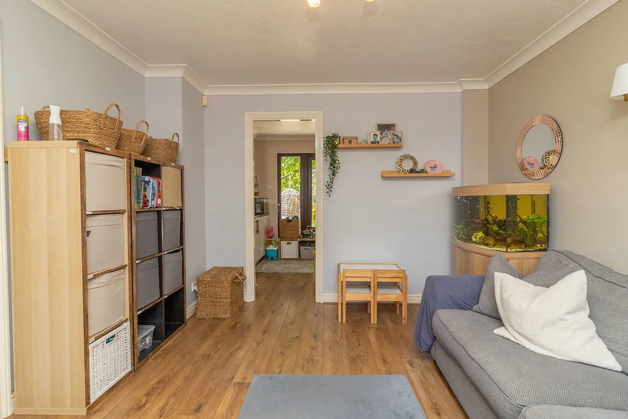 Elmfield Close, Potterspury, NN12, photo 8
