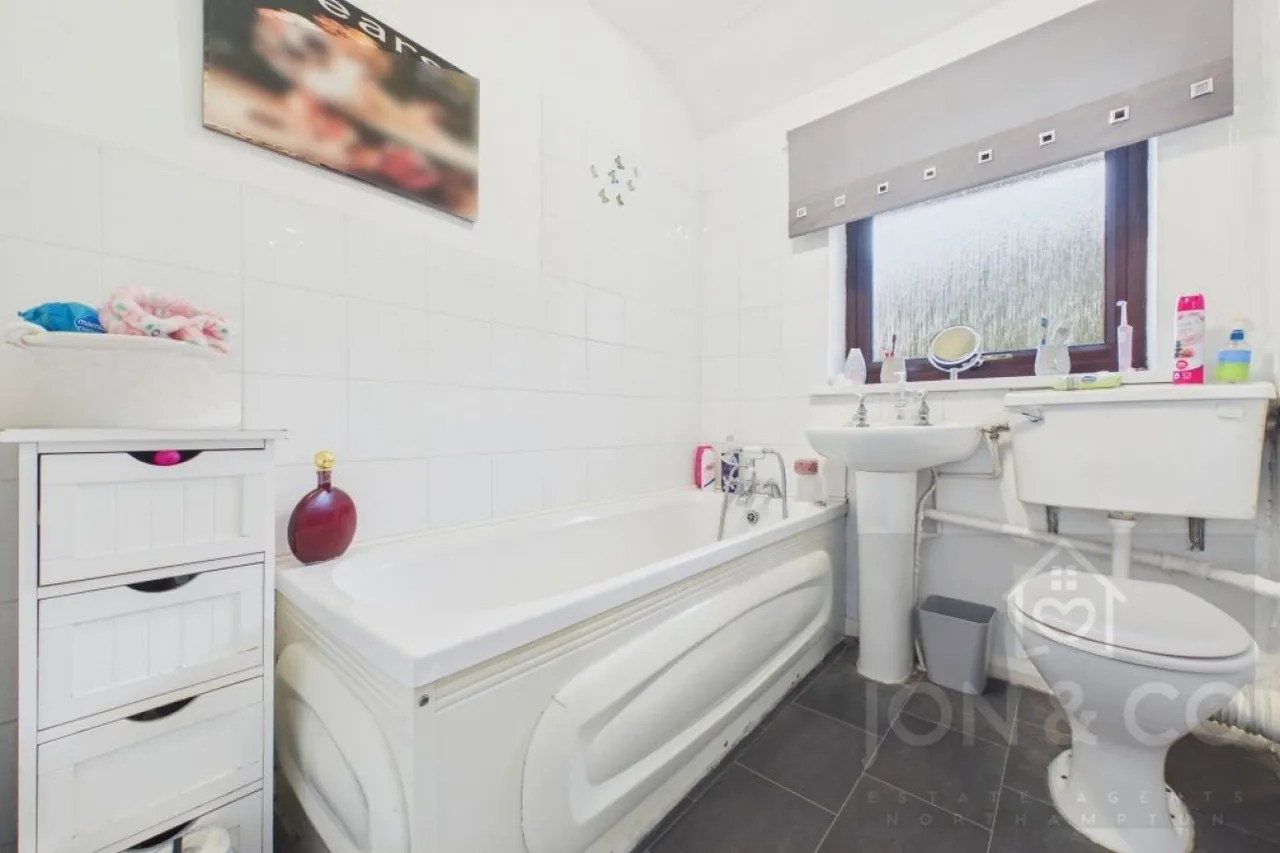 Hallam Close, Moulton, NN3, photo 12