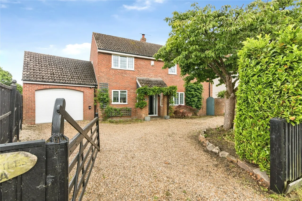 4 bed house for sale — The Street, Gillingham, Beccles, Norfolk, NR34